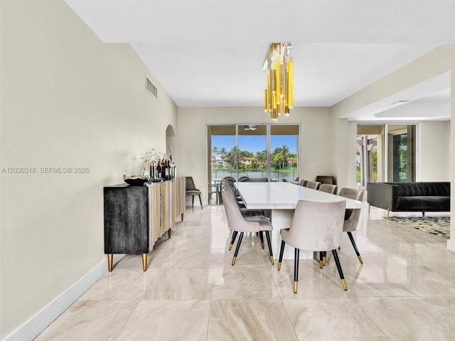 8052 NW 161st Terrace, Miami Lakes, FL 33016