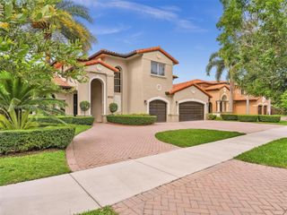 8052 NW 161st Terrace, Miami Lakes, FL 33016