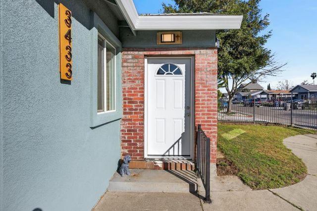 3433 22nd Ave, Sacramento, CA 95820