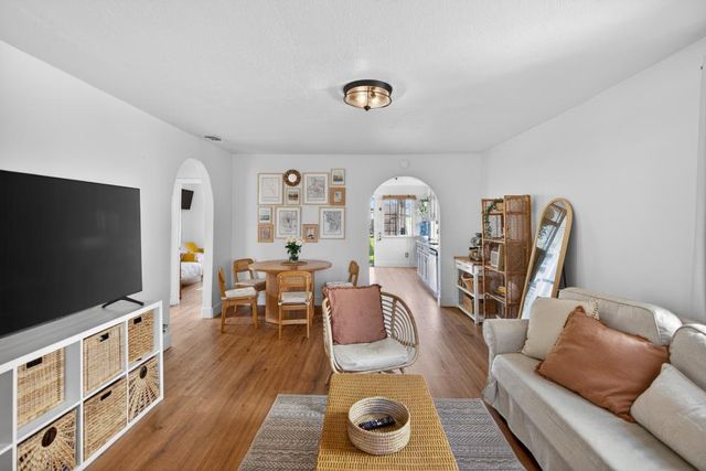 3433 22nd Ave, Sacramento, CA 95820