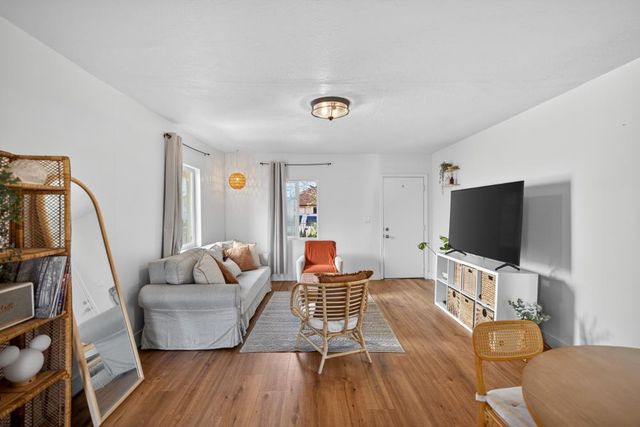 3433 22nd Ave, Sacramento, CA 95820