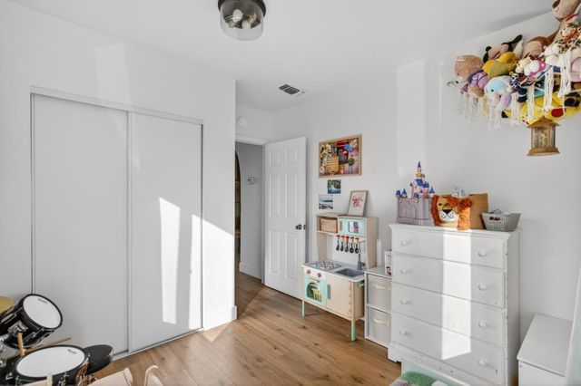 3433 22nd Ave, Sacramento, CA 95820