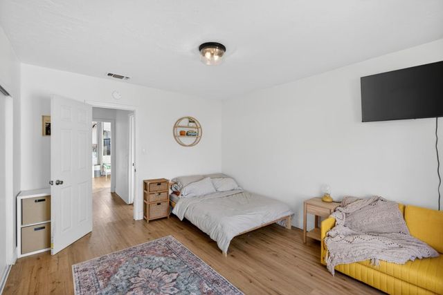 3433 22nd Ave, Sacramento, CA 95820