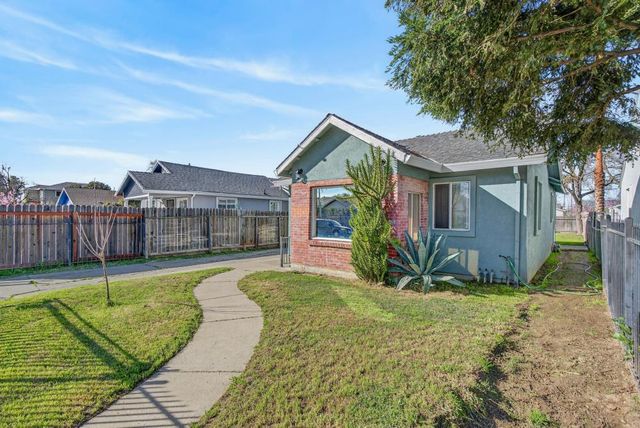 3433 22nd Ave, Sacramento, CA 95820