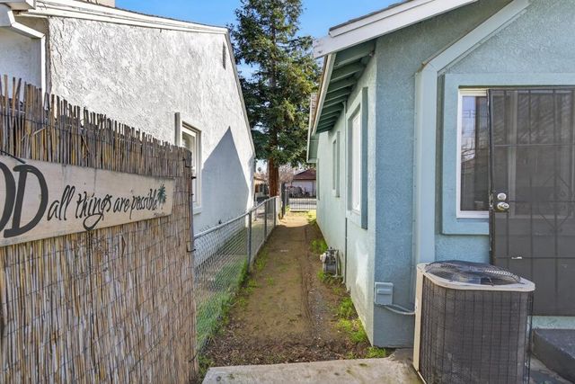 3433 22nd Ave, Sacramento, CA 95820