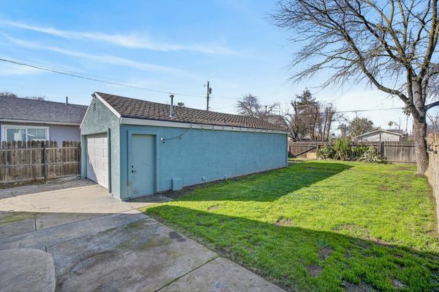 3433 22nd Ave, Sacramento, CA 95820