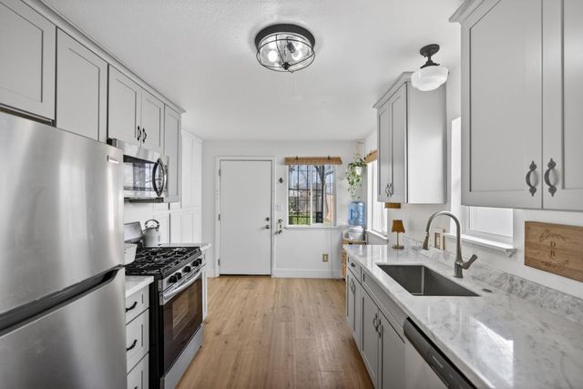 3433 22nd Ave, Sacramento, CA 95820