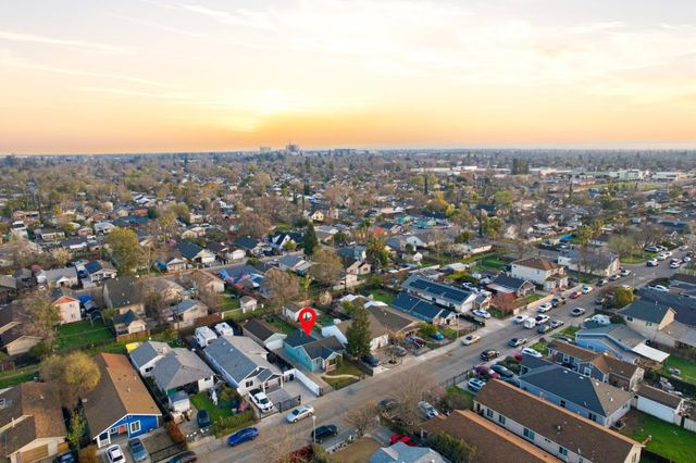 3433 22nd Ave, Sacramento, CA 95820