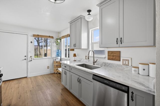 3433 22nd Ave, Sacramento, CA 95820