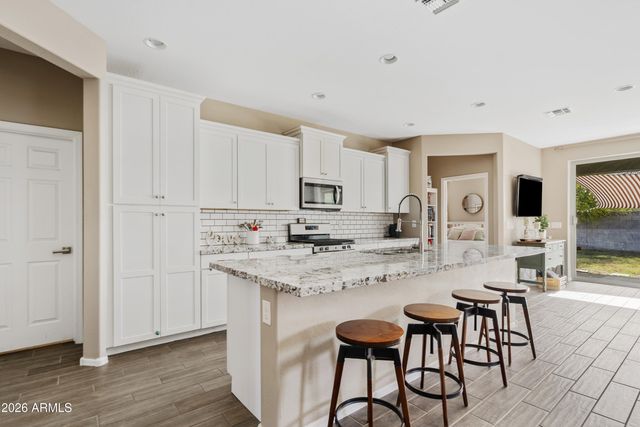 7915 S 23RD Way, Phoenix, AZ 85042