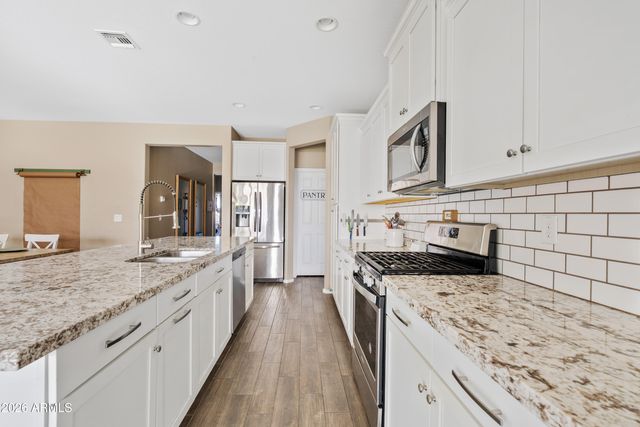 7915 S 23RD Way, Phoenix, AZ 85042