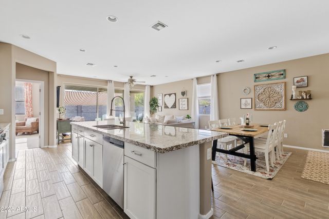 7915 S 23RD Way, Phoenix, AZ 85042