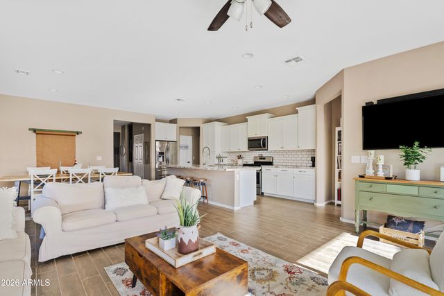 7915 S 23RD Way, Phoenix, AZ 85042