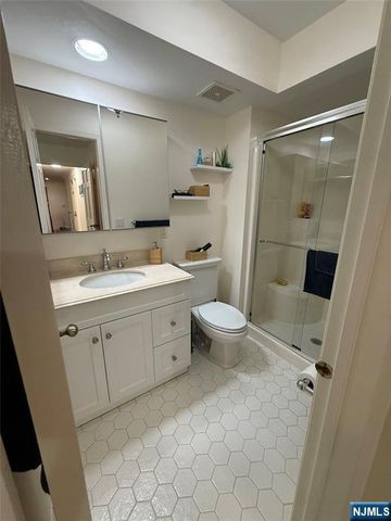 155 Indian Hollow Court 155, Mahwah, NJ 07430