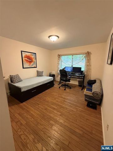 155 Indian Hollow Court 155, Mahwah, NJ 07430
