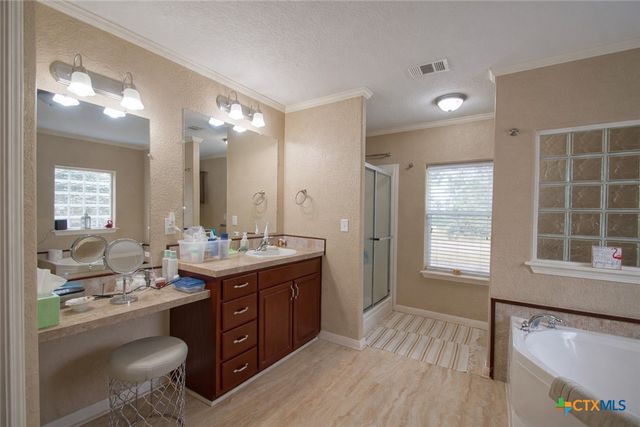 73 Rose Way, Victoria, TX 77905