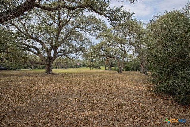 73 Rose Way, Victoria, TX 77905