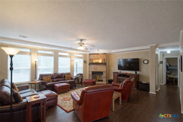 73 Rose Way, Victoria, TX 77905