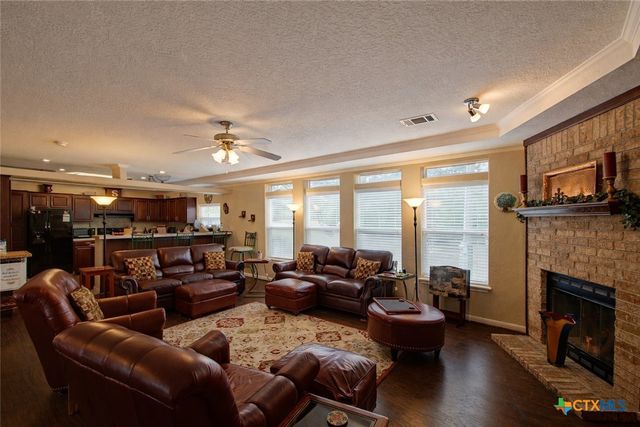 73 Rose Way, Victoria, TX 77905