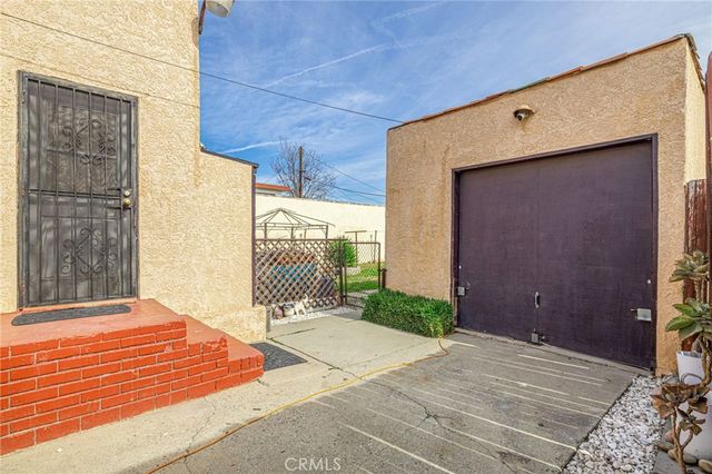 1000 N Mayo, Compton, CA 90221