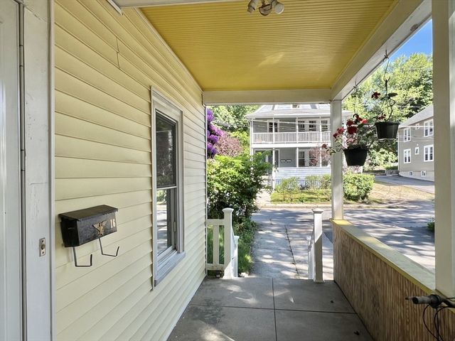 16 Richardson 16, Winchester, MA 01890
