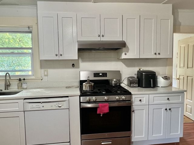 16 Richardson 16, Winchester, MA 01890