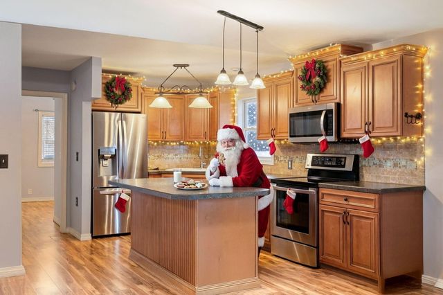 51 Cherokee Drive, Kimberling City, MO 65686