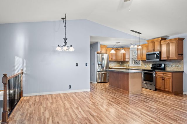 51 Cherokee Drive, Kimberling City, MO 65686