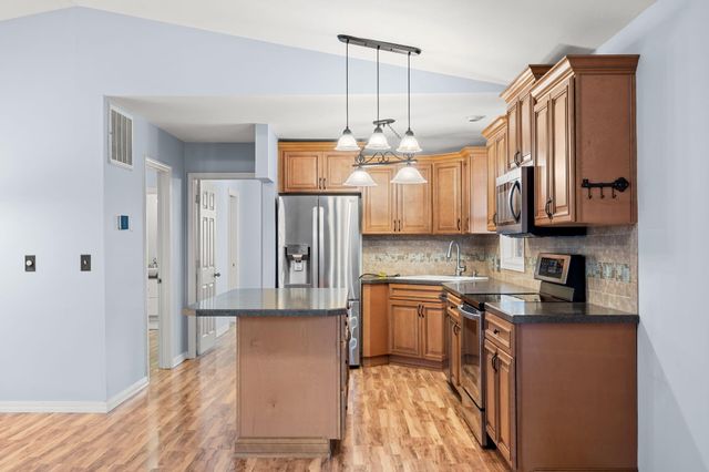 51 Cherokee Drive, Kimberling City, MO 65686