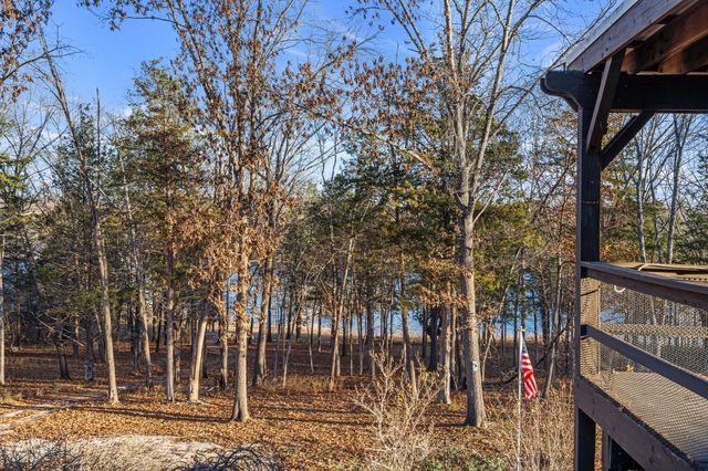 51 Cherokee Drive, Kimberling City, MO 65686