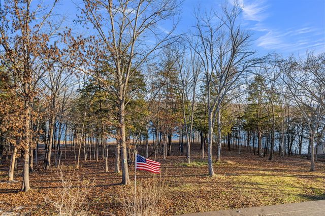 51 Cherokee Drive, Kimberling City, MO 65686