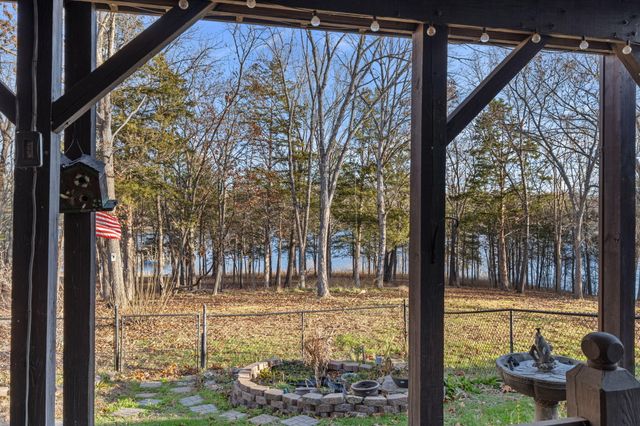 51 Cherokee Drive, Kimberling City, MO 65686