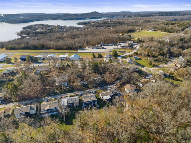 51 Cherokee Drive, Kimberling City, MO 65686