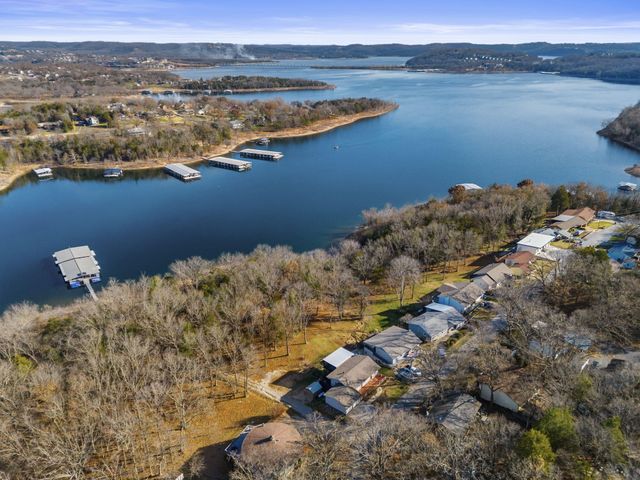 51 Cherokee Drive, Kimberling City, MO 65686