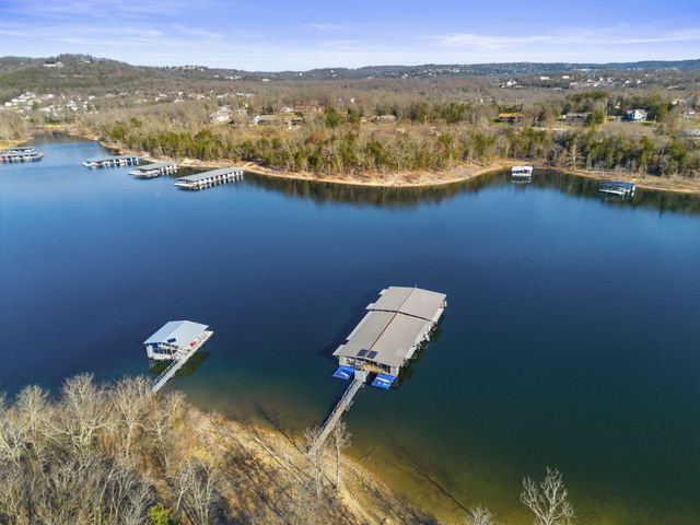 51 Cherokee Drive, Kimberling City, MO 65686