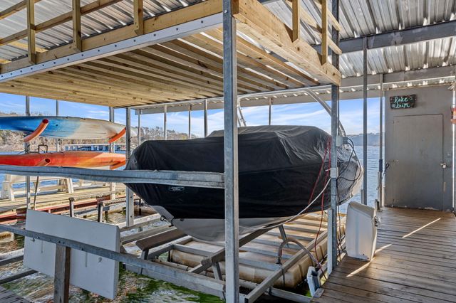 51 Cherokee Drive, Kimberling City, MO 65686