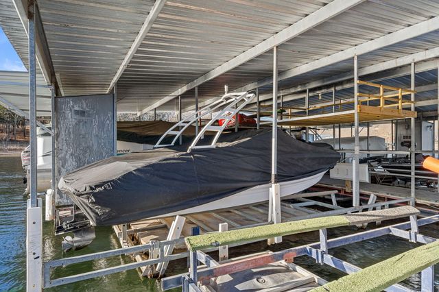 51 Cherokee Drive, Kimberling City, MO 65686