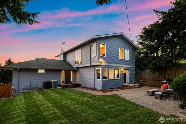12112 25th Ave SW, Burien, WA 98146