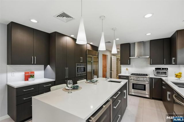 320 William Way, Wyckoff, NJ 07481
