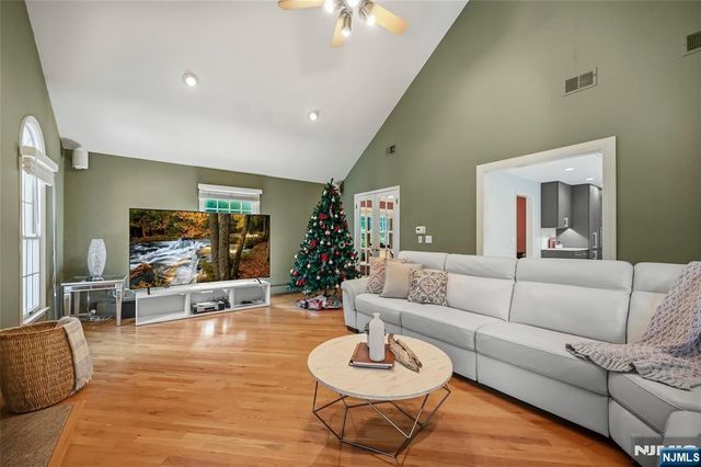 320 William Way, Wyckoff, NJ 07481