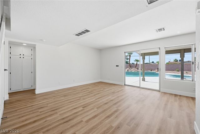 7275 Bridgeview Avenue, Las Vegas, NV 89147