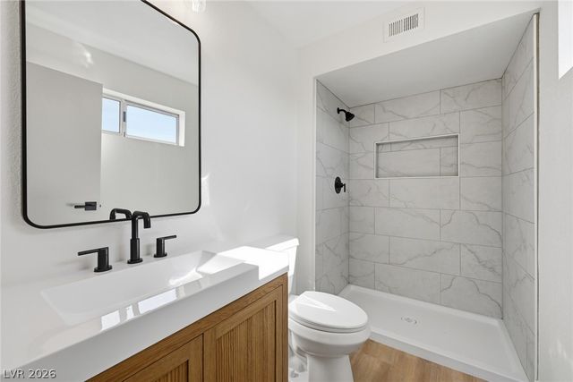 7275 Bridgeview Avenue, Las Vegas, NV 89147