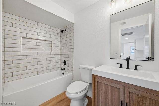 7275 Bridgeview Avenue, Las Vegas, NV 89147