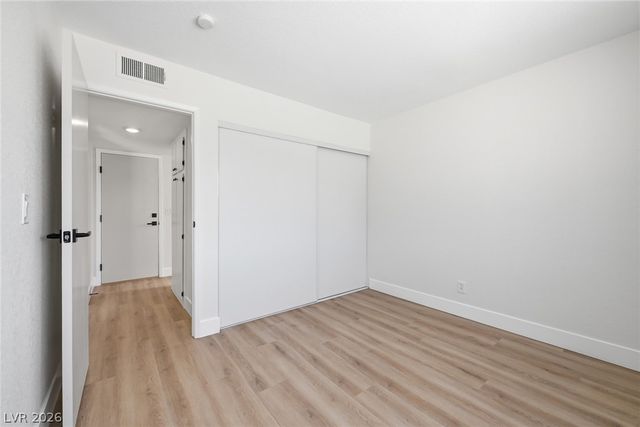 7275 Bridgeview Avenue, Las Vegas, NV 89147