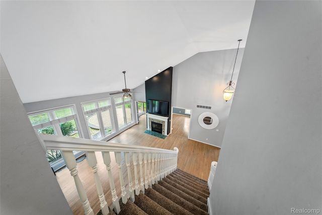 8487 Sherwood Drive, Grosse Ile Township, MI 48138