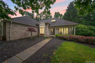 8487 Sherwood Drive, Grosse Ile Township, MI 48138