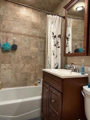 5 Brookside Ave, Pequannock Twp., NJ 07444