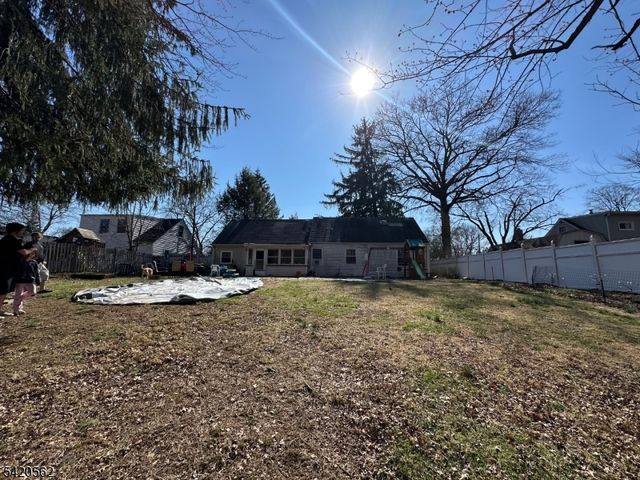 5 Brookside Ave, Pequannock Twp., NJ 07444