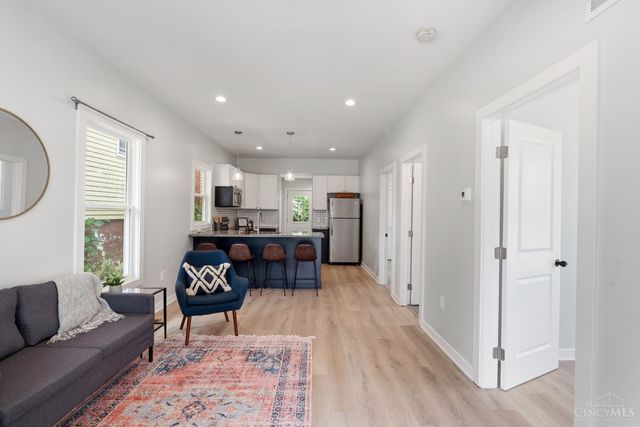 4821 Ebersole Avenue, Cincinnati, OH 45227