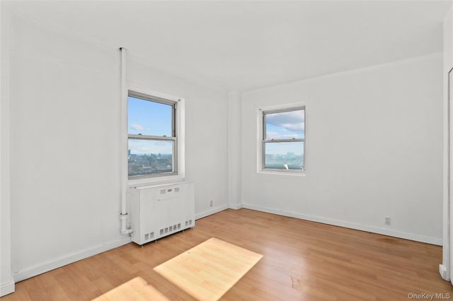 8 Fordham Hill Oval 16B, Bronx, NY 10468